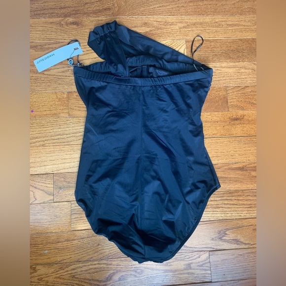 NWT MagicSuit Solid Goddess One Shoulder One Piece Swimsuit Black SZ 12 - Picture 4 of 7